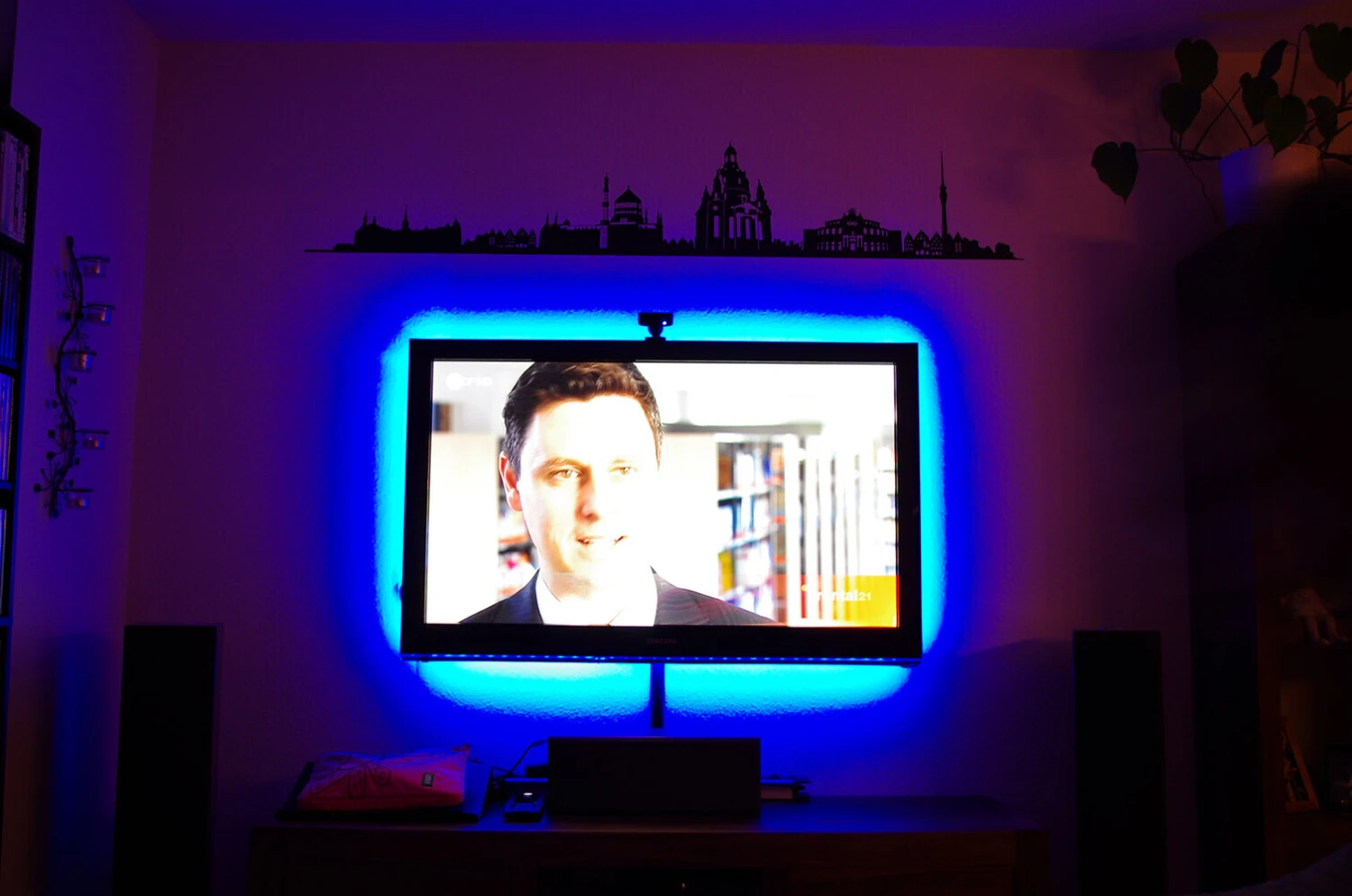 Comfort 12V LED Streifen IP65 RGB 30 LED/m 5050 Smart Home-SET & Netzteil Zigbee Controller 1m – Bild 8