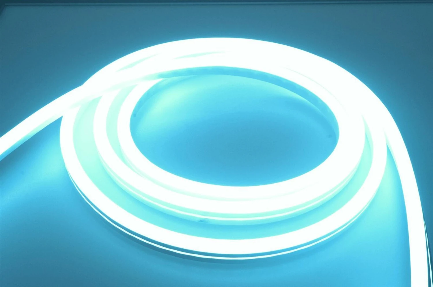 Premium 24V LED NeonFlex Streifen IP68 RGB 60 LED/m 1m – Bild 4